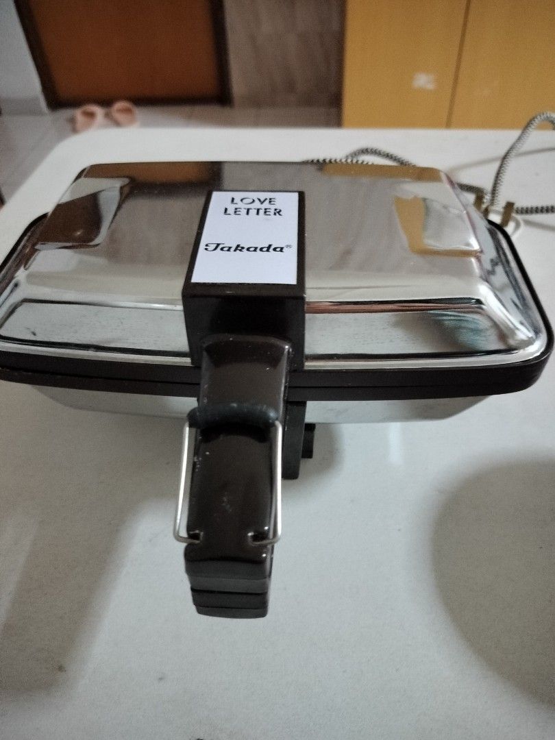 Egg roll maker (Category: Homemade Bakes) located in Singapore. Submitted by jsyun97 (Listing ID 1380907182, Image 3). Description: .