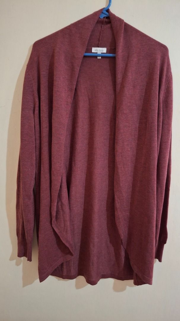 Ella Moss Cardigan (Category: Coats, Jackets and Outerwear) located in Baguio. Submitted by declutter_scarlet (Listing ID 1380985272, Image 1). Description: Open Front Long sleeve cardigan Length - 30" Free shipping Location: Baguio City DM me for more info Check out my profile for more listings.
