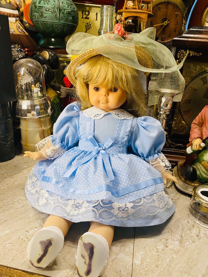 Engel-Buppe 135 Germany 18inches Tall (Category: Plushies & Soft Toys) located in Bacolod City. Submitted by jeffreyhue19895 (Listing ID 1380937652, Image 1). Description: Engel-Buppe 135 Dolls made in Germany by Engel-Buppe. Engel-Buppe has a history spanning over 100 years and is known for producing a variety of dolls, including collectible and decorative dolls in traditional German costumes, as well as playable vinyl dolls. The company is base