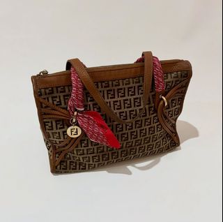 (Kategori: ) berada di . Dikirim oleh loved.by.shasya (ID iklan 1380920431, Gambar 1). Deskripsi: .