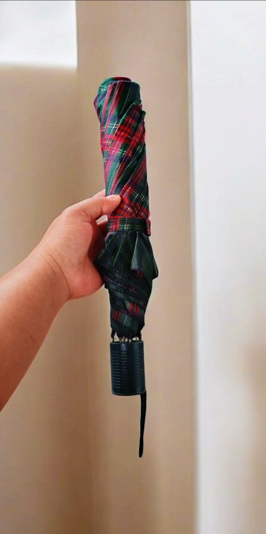 Folding umbrella japan surplus (Category: Umbrellas) located in Quezon City. Submitted by plantcorner (Listing ID 1381056472, Image 3). Description: .