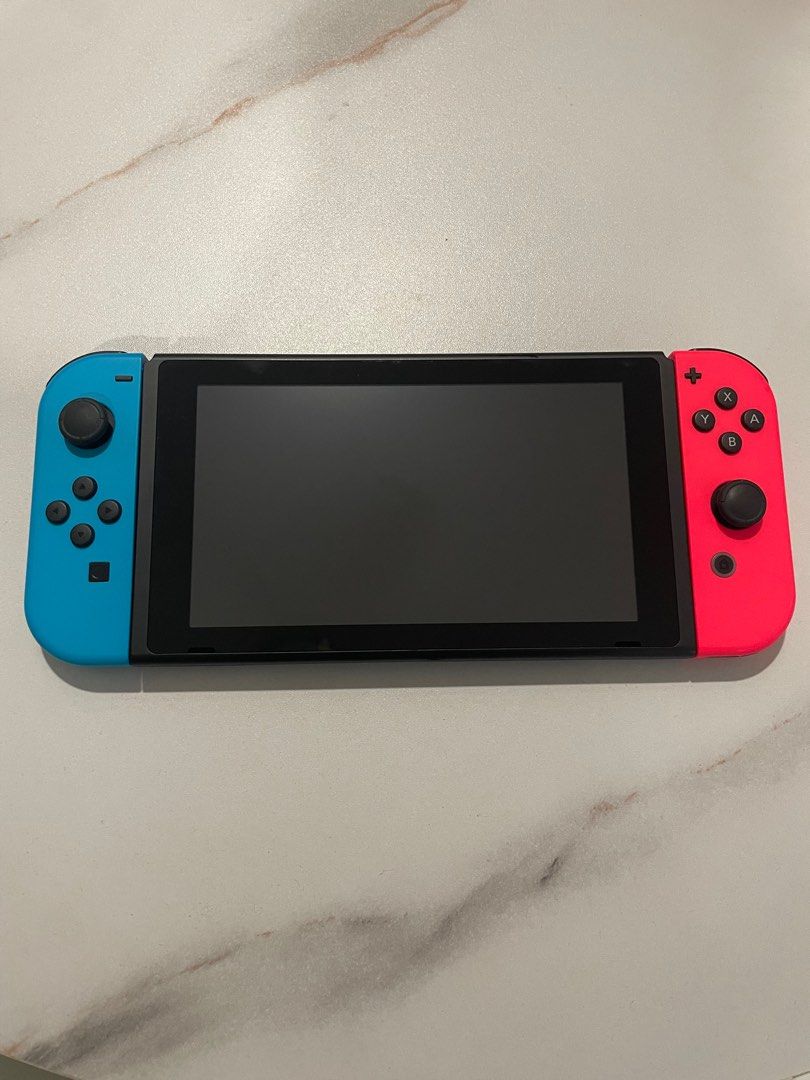 Gen 2 Nintendo Switch with 4 Games631088330982421116