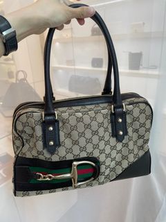 (Category: ) located in . Submitted by luxcollabmy (Listing ID 1381060316, Image 1). Description: .