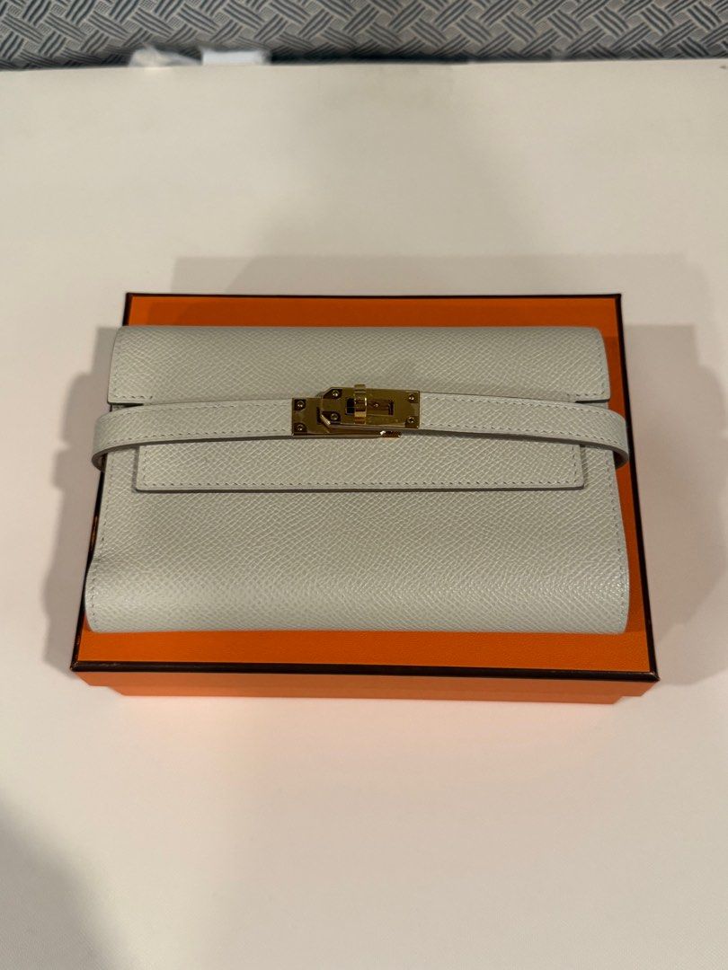 Hermes Kelly Wallet medium (Category: Luxury Bags & Wallets) located in Quezon City. Submitted by matildabg (Listing ID 1380964399, Image 2). Description: Negotiable DM for more details .