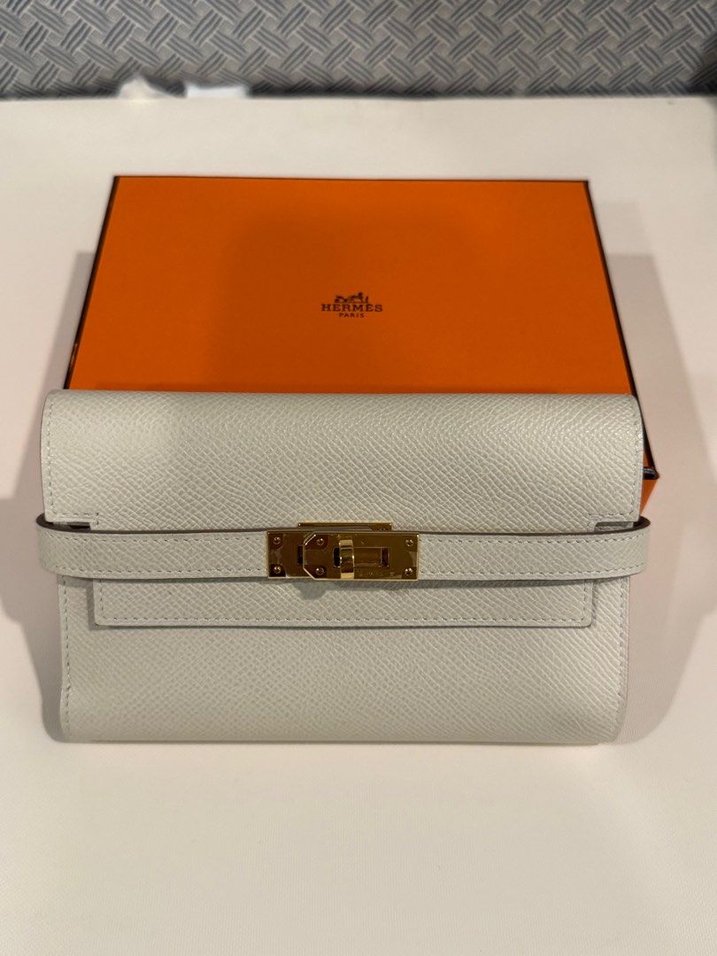 Hermes Kelly Wallet medium (Category: Luxury Bags & Wallets) located in Quezon City. Submitted by matildabg (Listing ID 1380964399, Image 1). Description: Negotiable DM for more details .