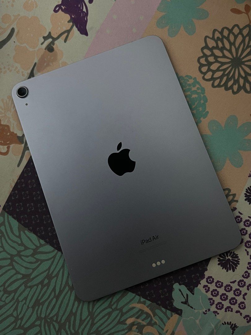 Ipad Air 5th Gen (Category: iPad) located in Manila. Submitted by keytpachor10611 (Listing ID 1381050288, Image 2). Description: Ipad Air 5th Gen 256 Wifi Used Complete Inclusion Box,charger Slightly used RFS: Hindi na masyadong nagagamit .