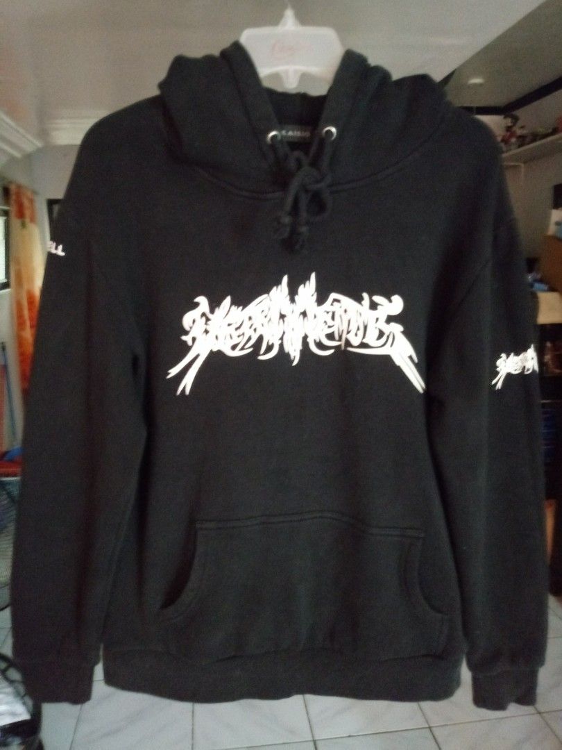 Kaisio Hoodie Jacket (Category: Coats, Jackets and Outerwear) located in Paranaque City. Submitted by m2m_shop0919 (Listing ID 1380926232, Image 2). Description: - Size XXL on tag Dimensions: 22"W x 26"L M-L (Men), XL-XXL (Women) - Like new condition, 9.5/10 color rate or better. Made of soft, semi stretchy and comfortable fabric. Vetements inspired hoodie. - No issue.