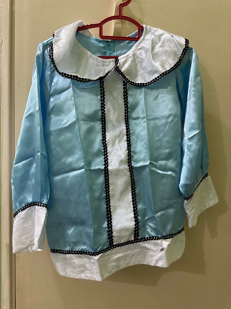 Kostum Budak Putera (Category: Babies & Kids Fashion) located in Nusajaya. Submitted by gum4nst0re (Listing ID 1381018825, Image 1). Description: Full set bersama mahkota, cape dan tali pinggang .
