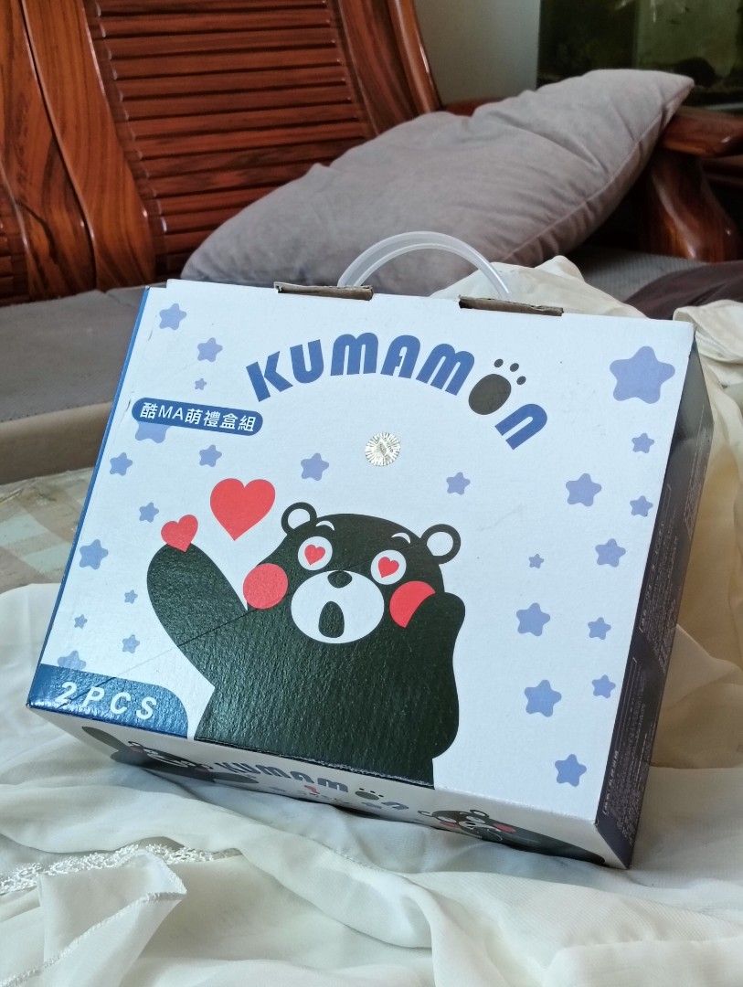 由 shmilylan7 (刊登 ID 1380898514，圖片 2) 提交，位於 新北市 (New Taipei) 的 Kumamon隨身杯便當盒*買一送一* (類別：餐具和餐具)，說明：*買一送一活動說明* 凡賣場中有標註買一送一活動皆可搭配 以價高者為主收費呦~ 可愛酷萌熊餐具組全新售出 不鏽鋼安全材質適合給最愛的自己和家人。