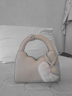 (Category: ) located in . Submitted by jaepreloved (Listing ID 1381059717, Image 1). Description: .