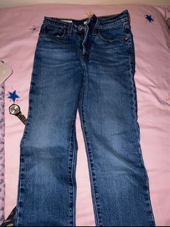 (Category: ) located in . Submitted by lliyly (Listing ID 1380942428, Image 1). Description: .