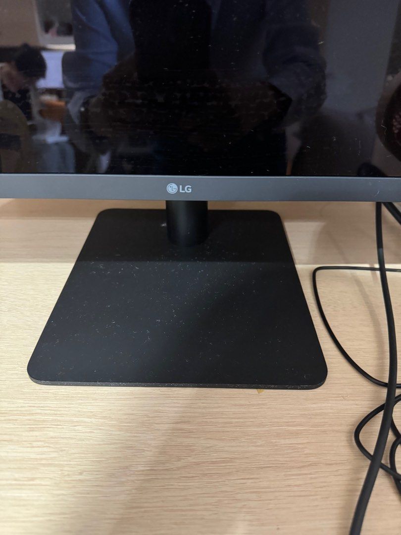 LG Ultrafine 24’’ monitor63059785039745112
