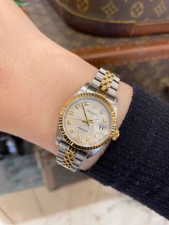 (Category: ) located in . Submitted by redrabbitluxury_singpore (Listing ID 1381023717, Image 1). Description: .