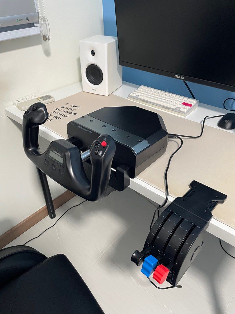 Logitech Saitek G Pro Flight Yoke System with Throttle Quadrant Flight Simulator63109198285825110