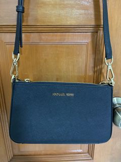 (Category: ) located in . Submitted by hazelxcw (Listing ID 1381019604, Image 1). Description: .