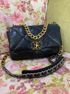 (Category: ) located in . Submitted by prelovedbyazil (Listing ID 1380968877, Image 1). Description: .