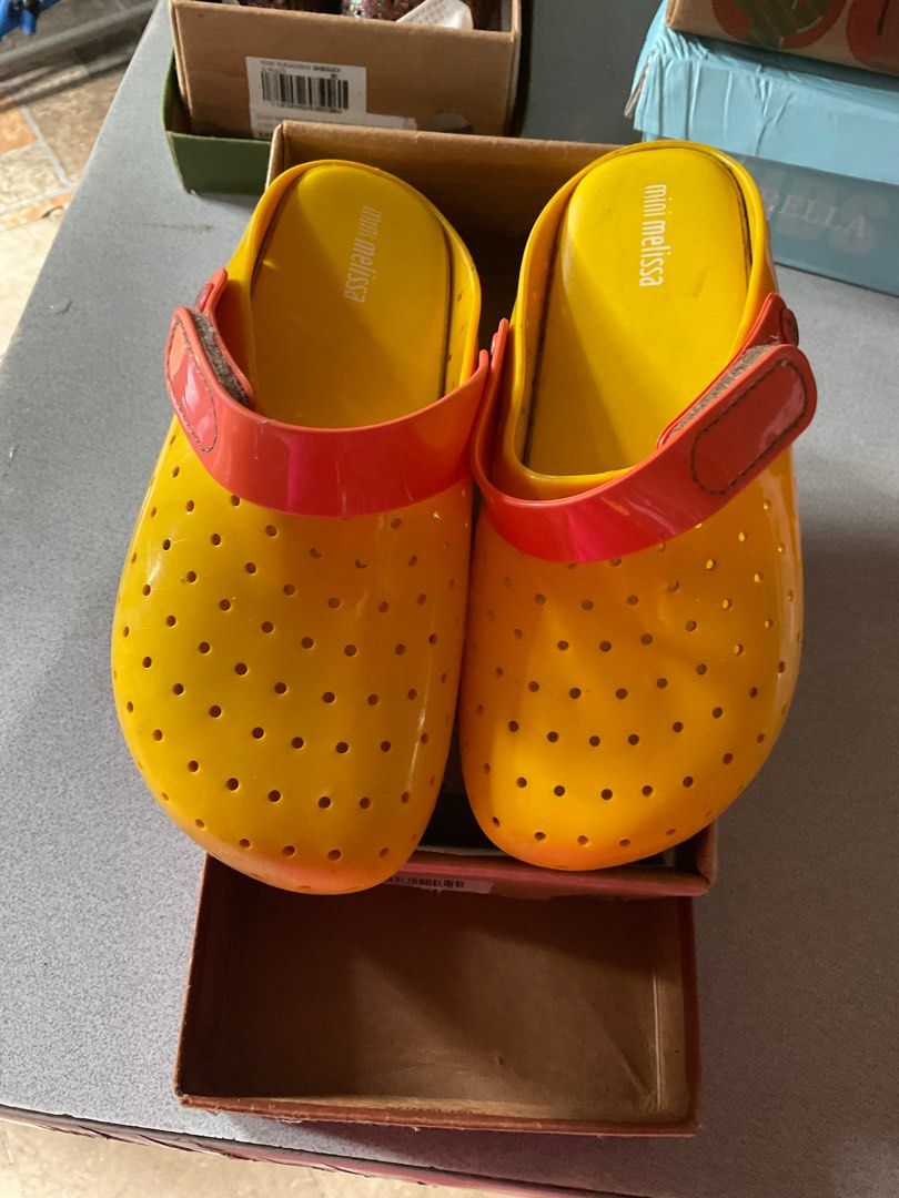 Mini melissa (Category: Babies & Kids Fashion) located in Batangas. Submitted by devolerpyu19 (Listing ID 1381084560, Image 1). Description: Decluterring.