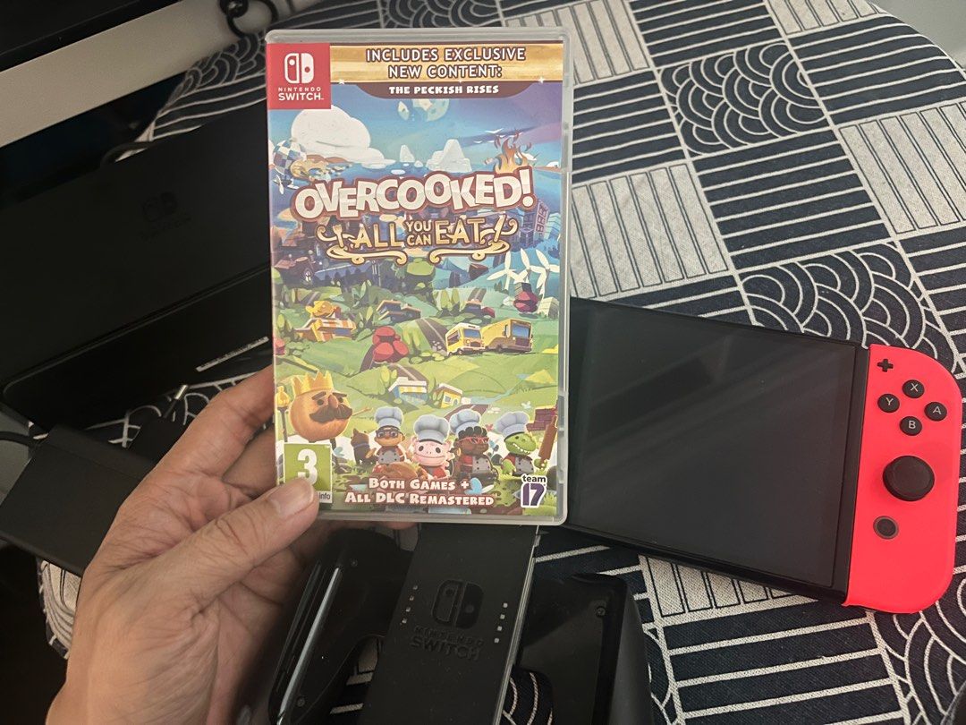 Nintendo Switch Console with Overcooked! All You Can Eat63108479718274112