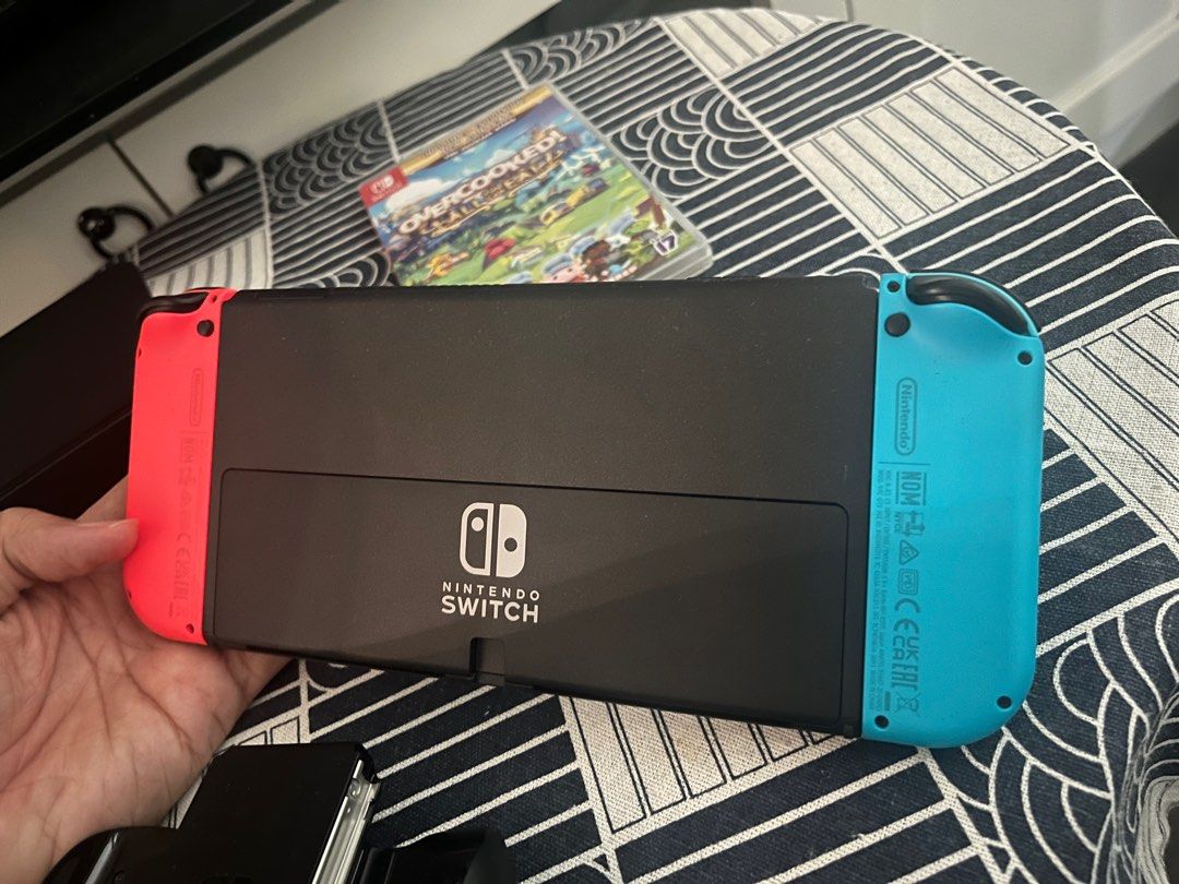 Nintendo Switch Console with Overcooked! All You Can Eat63108479718274111