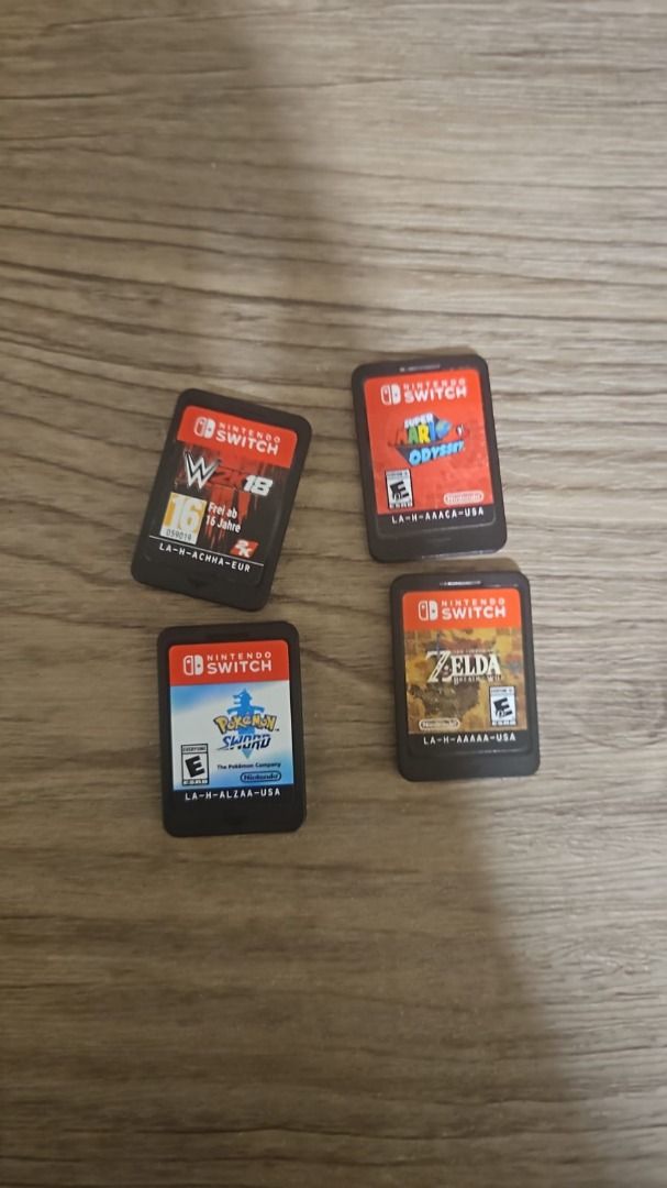 Nintendo switch with 4 games and free hard case63108833130626114