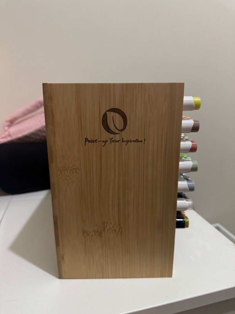 Ohuhu Midtone Alcohol Markers + Deli Markers (Category: Stationery & School Supplies) located in Pasig City. Submitted by xobeixo (Listing ID 1381056939, Image 2). Description: Ohuhu Bamboo marker case included Ohuhu midtone markers Deli markers Rfs: i have a new hobby .