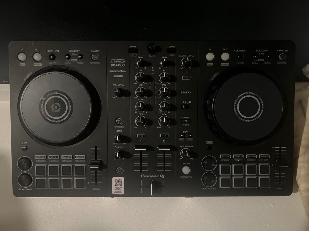 Pioneer DJ DDJ-FLX4 DJ Controller63072703954563110