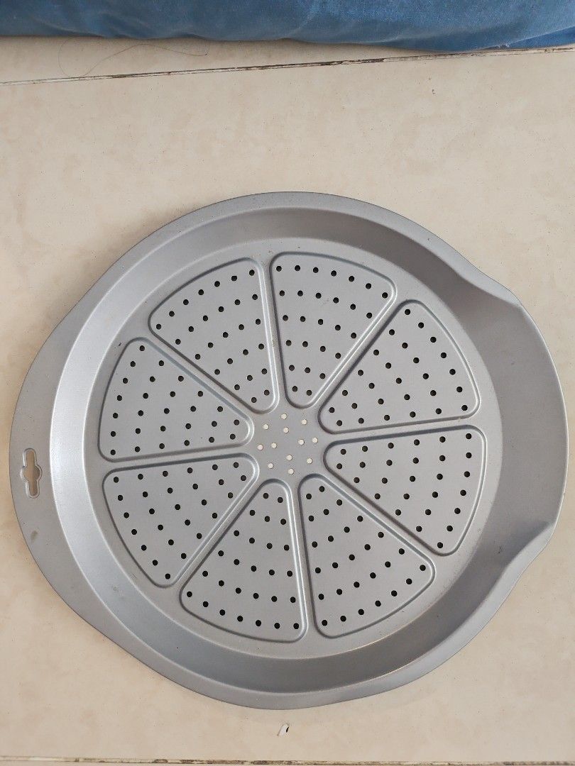 Pizza baking pans
