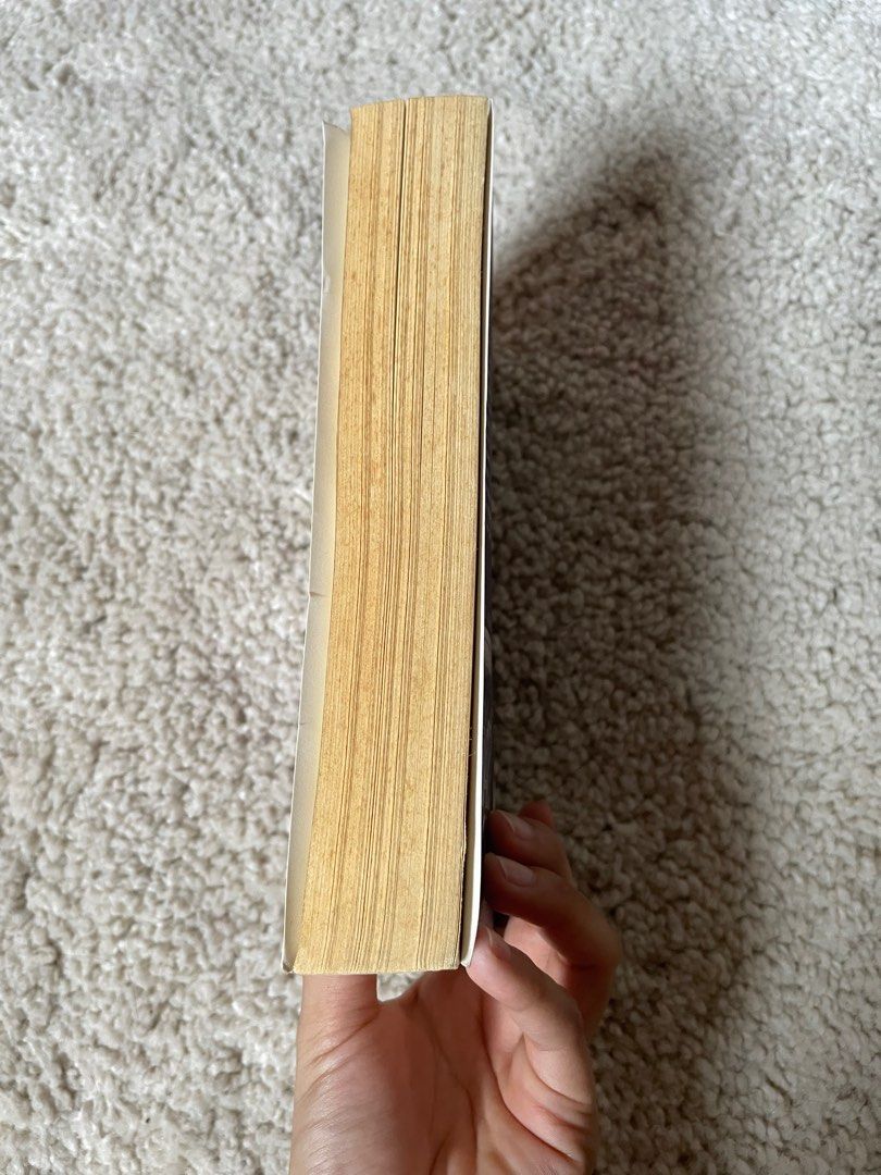 [Pre-Loved Book] Waterfall by Lauren Kate (Category: Storybooks) located in San Leonardo. Submitted by zoppysells (Listing ID 1380961303, Image 3). Description: With visible stains MOP: gcash/gotyme/bpi MOD: flash express RFS: Decluttering and for funds.