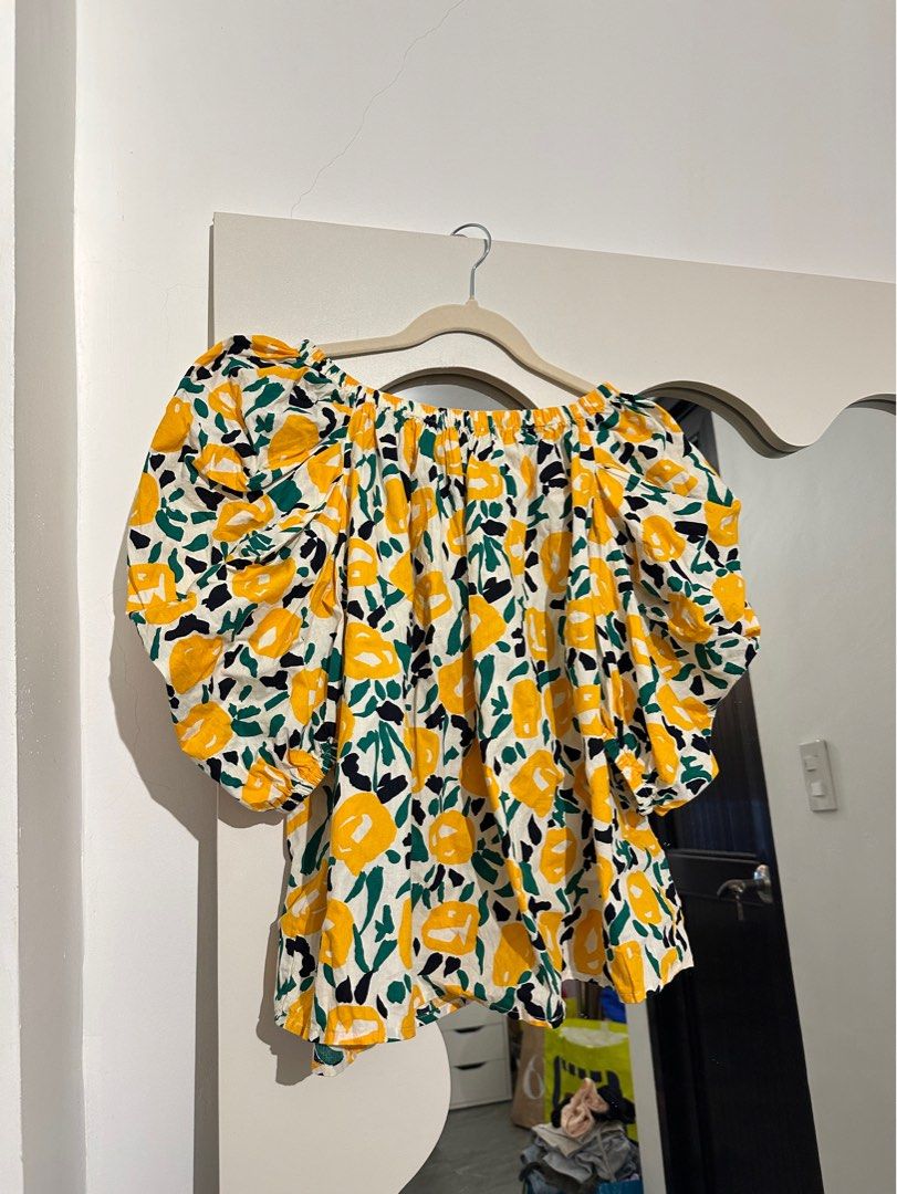 Puffed sleeve blouse (plus size) (Category: Blouses) located in Marilao. Submitted by pgbdc (Listing ID 1381019388, Image 1). Description: - puffed blouse plus size - fits Large to 2XL - never worn - floral yellow - very nice quality.
