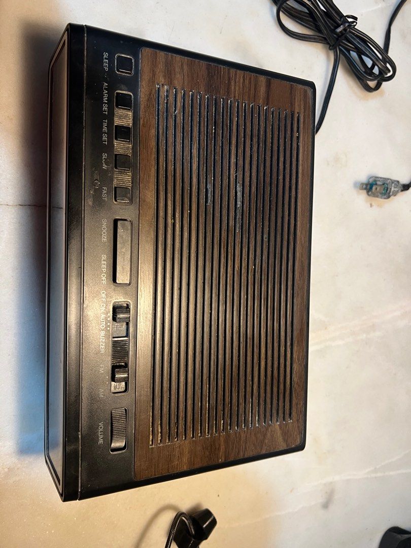 sears (Category: Watches) located in Gurun. Submitted by mifzalmuqr64497 (Listing ID 1380955576, Image 3). Description: sears jam dan radio jam berfungsi radio takda bunyi postage dfod.