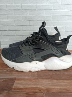 (Kategori: ) berada di . Dikirim oleh sepatubekas.yk (ID iklan 1380941604, Gambar 1). Deskripsi: .