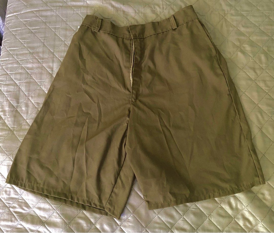 Shorts boyscout khaki (Category: Shorts) located in Makati City. Submitted by jielato (Listing ID 1380896805, Image 1). Description: Size medium.