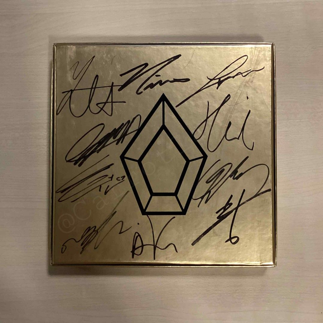 [SIGNED] PENTAGON signed album (Category: CDs & DVDs) located in Manila. Submitted by tatsuran (Listing ID 1381026297, Image 1). Description: 🗯 pentagon signed album ⤷ price: 1200 php ⤷ photobook and outbox only ⤷ the album has visible scratches ⤷ what you see is what you get please send a message if you're interested ૮ ˶ᵔ ᵕ ᵔ˶ ა you may also reach me on twitter: @Carrotland97 or ig: carrotland__.
