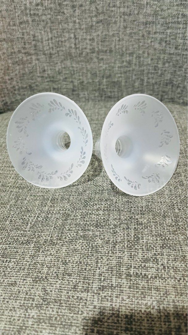 Soft silicone funnel (Category: Breastfeeding & Bottle Feeding) located in Kemaman. Submitted by asma35 (Listing ID 1380929412, Image 3). Description: 1 pair, new Size 21mm Rts: Tak muat nak masuk handsfree cup medela & numom light utk hack.