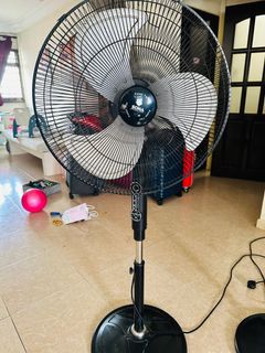 (Category: ) located in . Submitted by iyyere (Listing ID 1380925540, Image 1). Description: .