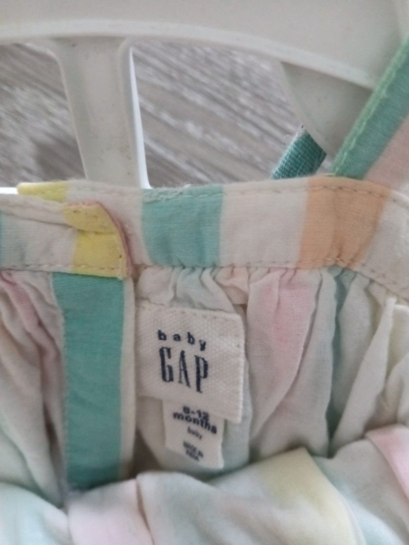 Sulam tebuk rainbow baby gap dress (Category: Babies & Kids Fashion) located in Pasir Gudang. Submitted by checomel16 (Listing ID 1380925606, Image 2). Description: .