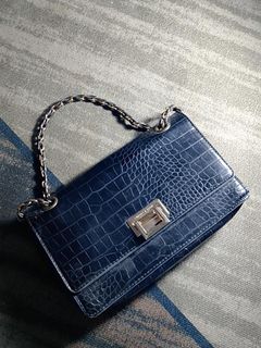 (Kategori: ) berada di . Dikirim oleh preloved_zf24 (ID iklan 1381031613, Gambar 1). Deskripsi: .