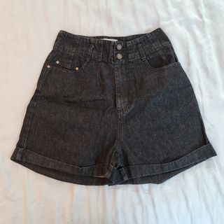 (Category: ) located in . Submitted by geeeeteeee (Listing ID 1380971275, Image 1). Description: .