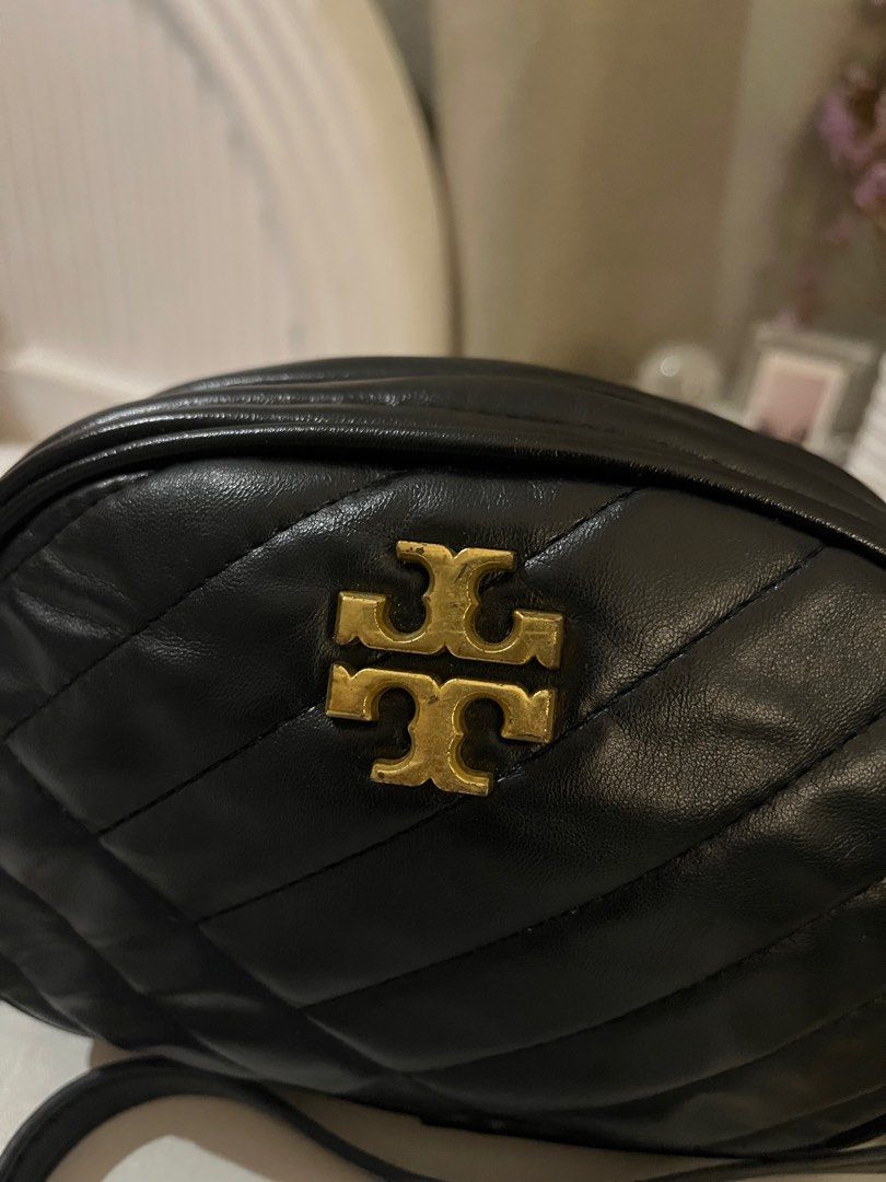 Tory Burch Sling Bag (Category: Luxury Bags & Wallets) located in Bulacan. Submitted by instyle.cc (Listing ID 1381016947, Image 2). Description: - Got this at a Japan Surplus - Intact leather, no peeling - Adjustable strap - Minor scratches on the hardware, not noticeable (see photos) - Very cute and stylish.