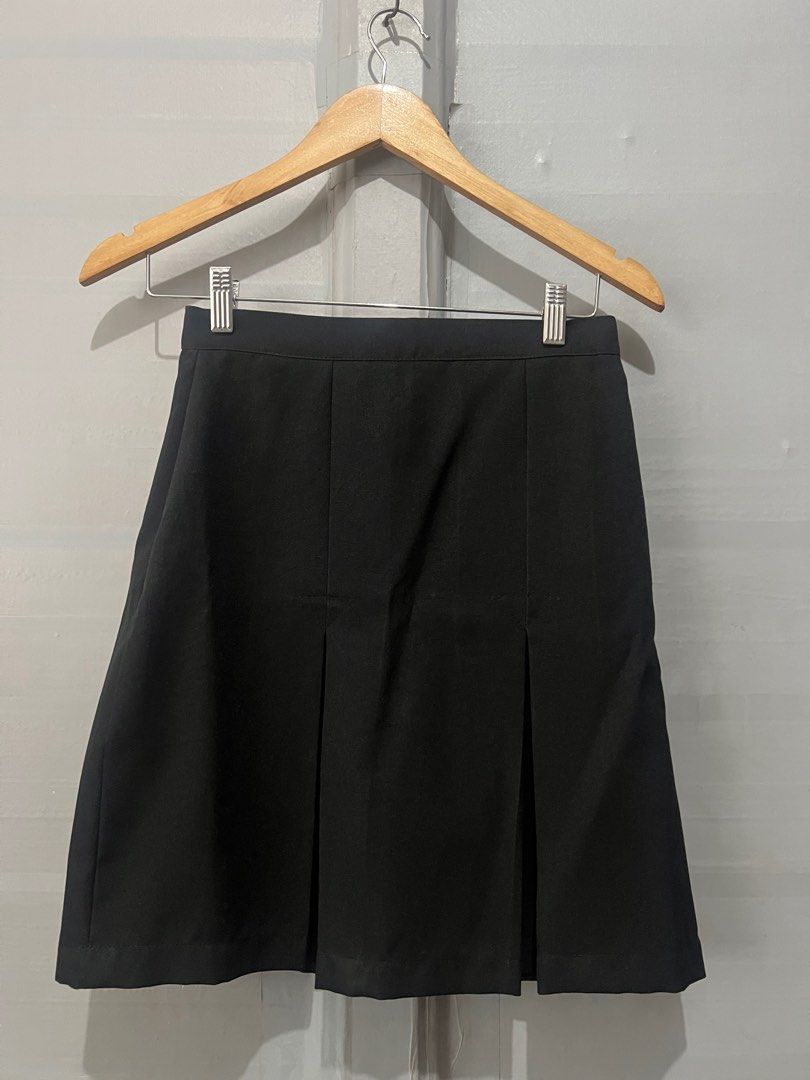 UE- PE, SKIRT, FRONT OFFICE UNIFORM (Category: Other Bottoms) located in Manila. Submitted by basic_closeto_o (Listing ID 1380963148, Image 3). Description: SELLING MY UE UNIFORM SINCE HINDI KO NA SYA MAGAGAMIT. 900 KAPAG TAKE ALL KAPAG INDIVIDUAL NAMAN 300 EACH GOOD AS NEW PA MGA CONDITION SIZES NASA PIC NA PE LENGTH - 33.5 SKIRT LENGTH - 19 .