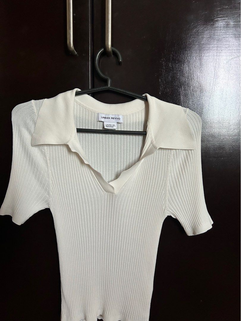 Urban Revivo (Category: Blouses) located in Quezon City. Submitted by cale07 (Listing ID 1380915422, Image 1). Description: .