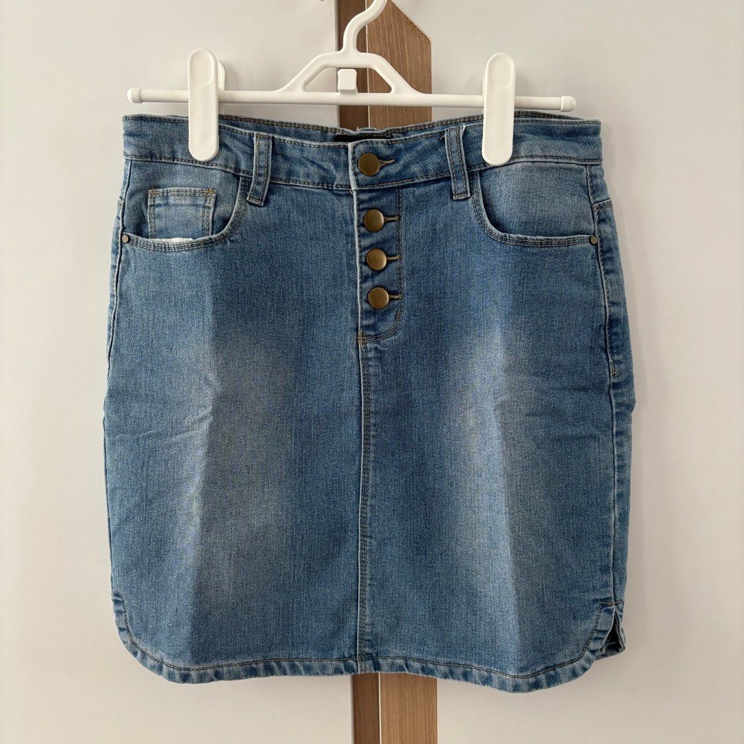 Valley girl denim skirt, Women's Fashion, Bottoms, Skirts on Carousell