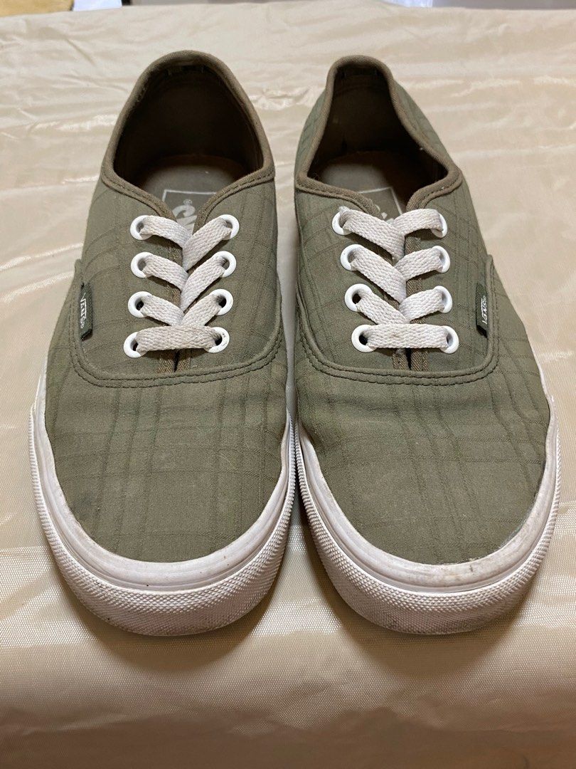 Vans Shoes (Category: Sneakers) located in Caloocan City. Submitted by kheiclutter (Listing ID 1380962610, Image 1). Description: Authentic Vans Shoes EUR 37 | UK 4.5 | CM 23.5.