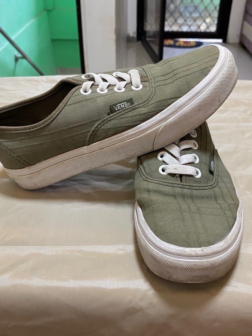 Vans Shoes (Category: Sneakers) located in Caloocan City. Submitted by kheiclutter (Listing ID 1380962610, Image 2). Description: Authentic Vans Shoes EUR 37 | UK 4.5 | CM 23.5.
