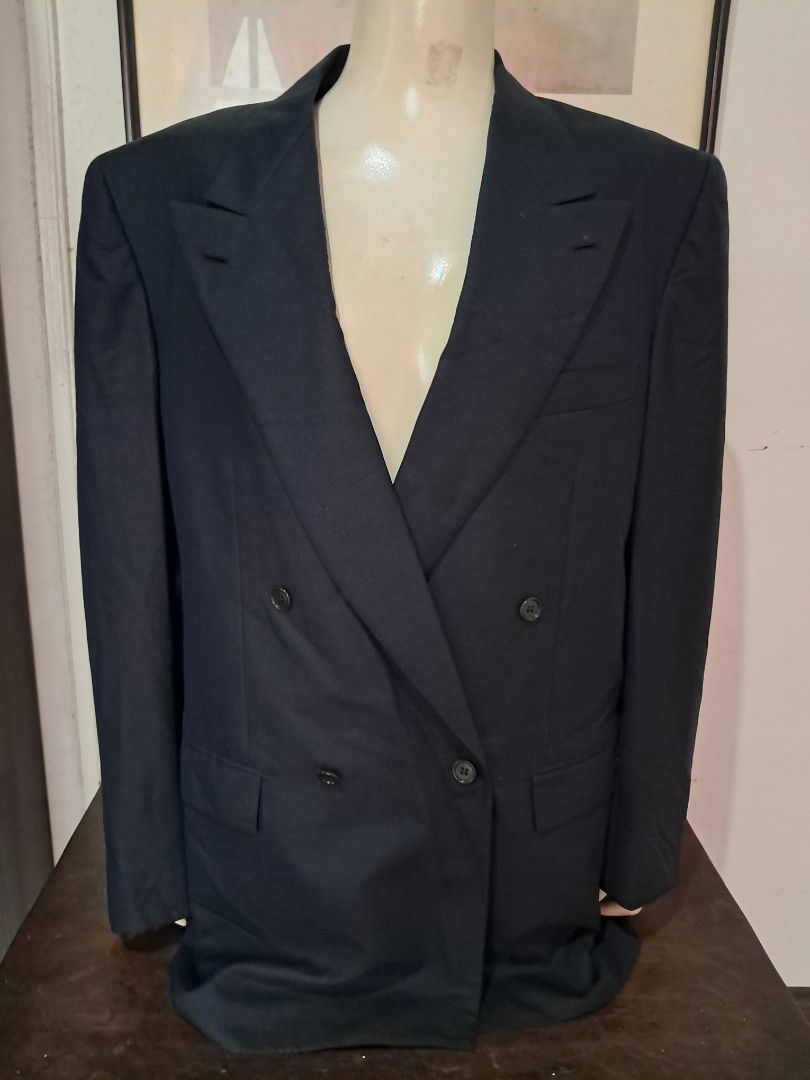 Vintage 1960s Brioni suit (Category: Coats, Jackets and Outerwear) located in Manila. Submitted by msaludo (Listing ID 1380902894, Image 3). Description: good condition unisex.