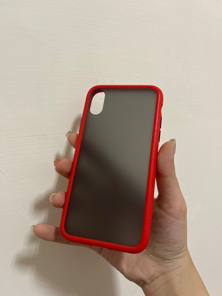 由 wineee.e (刊登 ID 1381060895，圖片 1) 提交，位於 台南市 (Tainan) 的 XS 手機殼 (類別：iPhone X 系列 )，說明：此款為店家活動抽到的獎品 因我已無iPhoneXS機型 決定便宜出售。