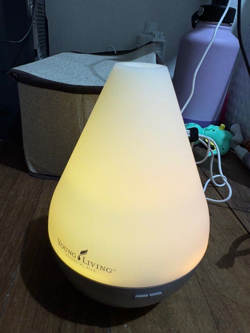 YL Dewdrop diffuser (with free essential oil) (Category: Air Purifiers & Dehumidifiers) located in Pasig City. Submitted by vhasibuan (Listing ID 1381022218, Image 3). Description: ✅Used less than 5 times - can pass as new ✅With free 1 essential oil (couldn’t find the other essential oil that came originally with the diffuser, will still try to find it) Can guarantee authenticity as this was gifted to me by a YL employee.