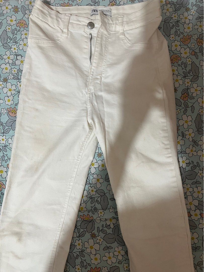 Zara White Skinny Jeans (Category: Jeans) located in Quezon City. Submitted by ch0wy (Listing ID 1380940518, Image 3). Description: Hindi pa sya stretchy or what May issue lang may mantsa but natatanggal naman toh for sure Panasonic, penshoppe, tcl, fujidenzo, sharp, uniqlo, home appliances, tv, faucet, comfort room, shower, h&m, shein, Zara, Google WIFI, smart wifi, huawei WIFI, Anthena, TCL, Sharp, Haier, Kate spade, coach, jansport, adidas, he