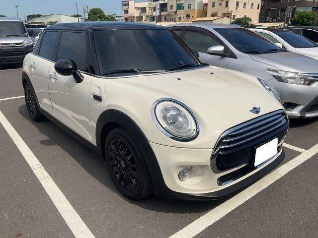 由 a779573339957 (刊登 ID 1381149502，圖片 1) 提交，位於 新北市 (New Taipei) 的 2015 MINI MINI COOPER 1.5L 白色 9.2萬公里 NT$290,000 (類別：汽車出售)，說明：有第三方認證，無待修、無泡水、無事故、三大保固 LINE:PT0974 #汽車#中古車#新車#原廠#代理商#貿易商#新古車#買車#賣車#五股#新北市#台北市#桃園市#換車。