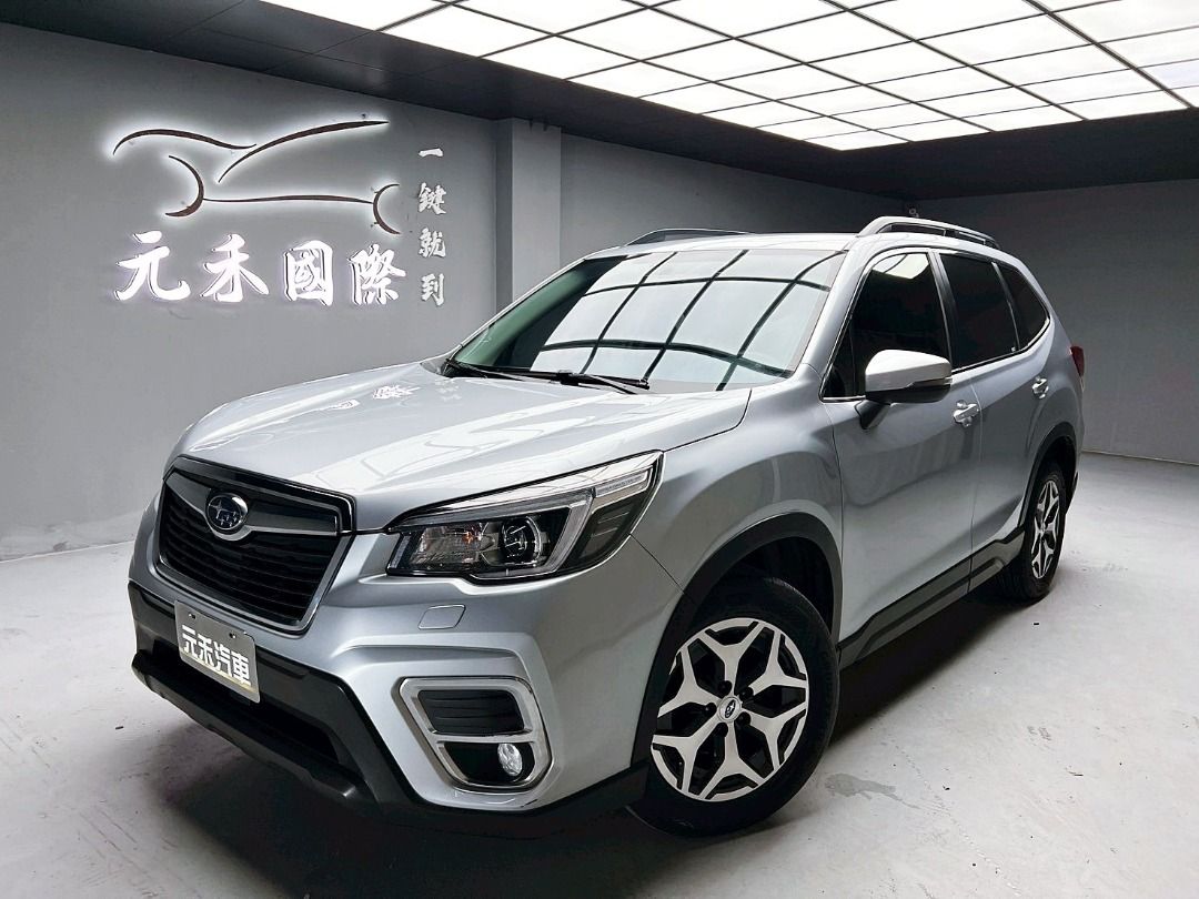 由 abc900616 (刊登 ID 1381211000，圖片 1) 提交，位於 新北市 (New Taipei) 的 2019 Subaru Forester 2.0 i-L EyeSight 汽油 金屬銀 (類別：汽車出售)，說明：🚗2019 Subaru Forester 2.0 i-L EyeSight 汽油 金屬銀 ⚠️來買車找阿吉 專業出擊⚠️ ✅里程保證：90000公里 ✨找阿吉甜甜價：48.8萬（新車售價109萬） ☎️24H服務：0980-528-993 記得找阿吉！（同Line） ❗️截圖來店找阿吉，讓阿吉有個服務的機會❗️ 「找阿吉全館全車系不限年份里程贈188天保固+開立足額發票」 ✨自然進氣/水平對臥四缸/四輪驅動、內外再進化、先進安全科技的戶外活動理想SUV、ACC主動跟車/雙電動座椅/盲點偵測、實跑9萬公里保證！ 🔥重點配備：前後霧燈、後視鏡方向燈、LED日行燈/頭燈、主動轉向頭燈、車頂行李架、方向盤快控鍵、換檔撥片、雙區恆溫、雙前電動座椅、駕駛座位置